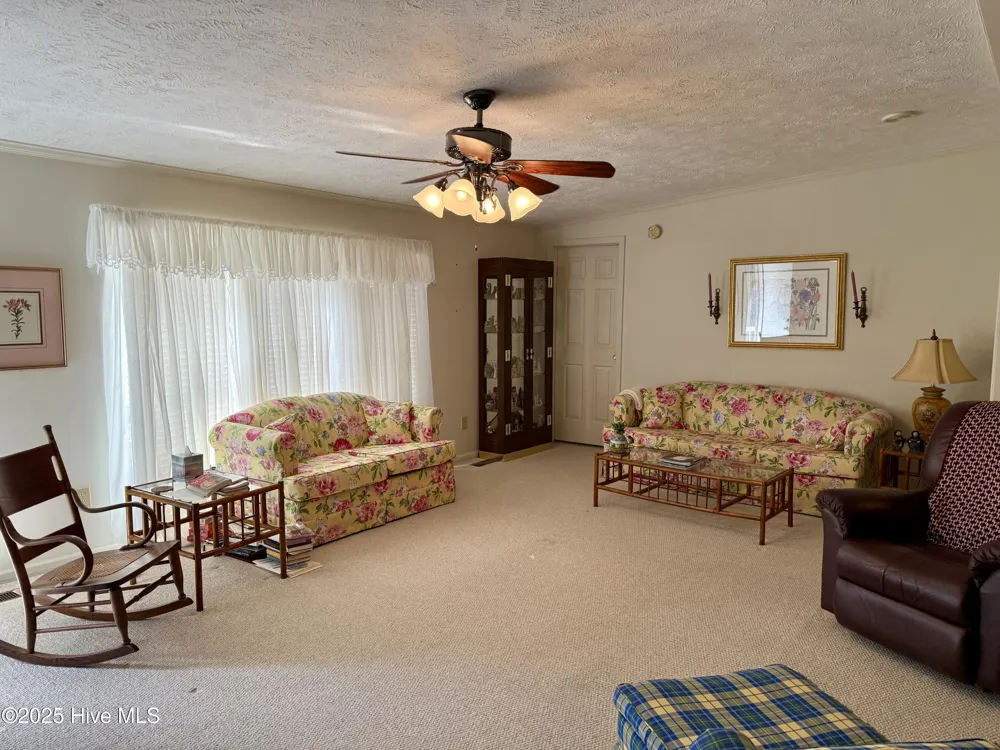902 Aberdeen Road Laurinburg, NC 28352