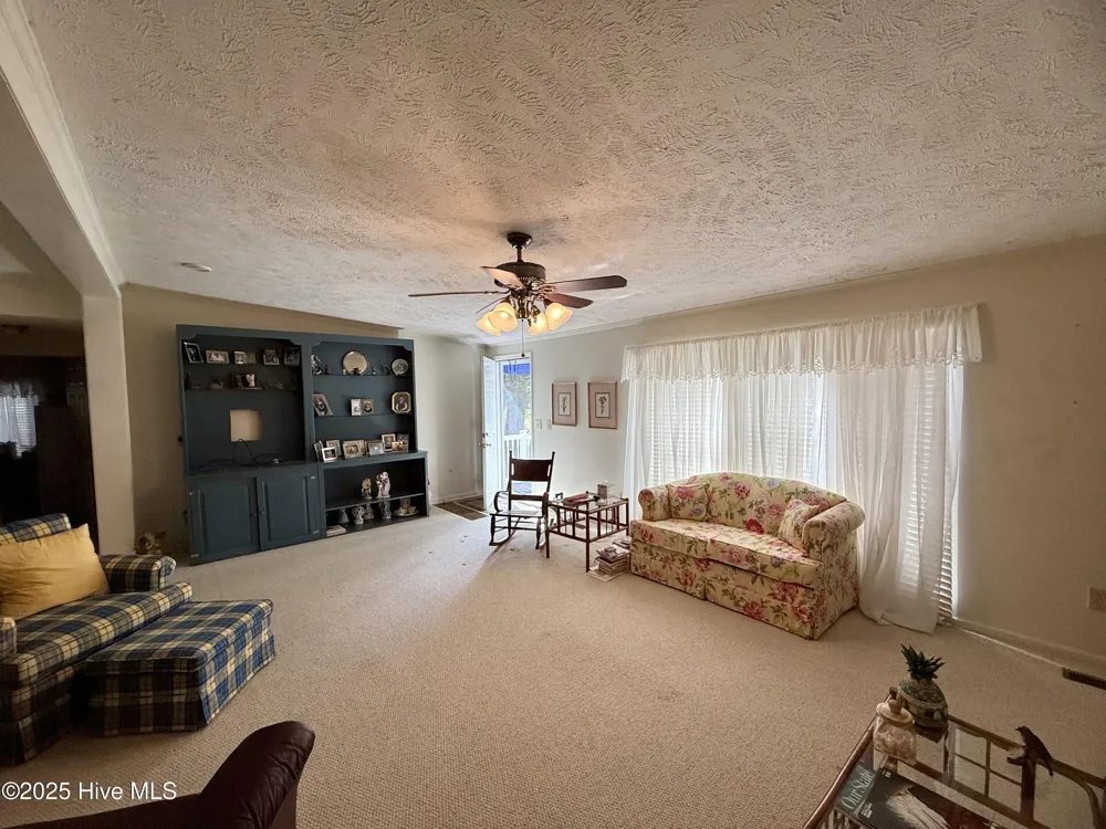 902 Aberdeen Road Laurinburg, NC 28352