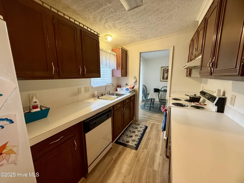 902 Aberdeen Road Laurinburg, NC 28352