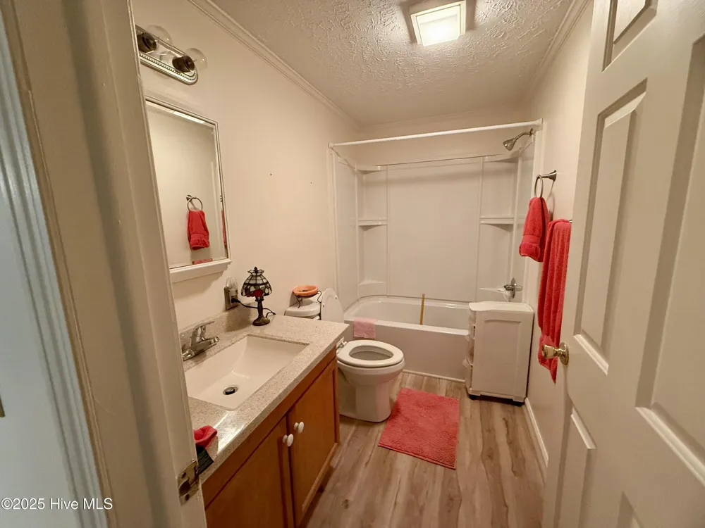 902 Aberdeen Road Laurinburg, NC 28352
