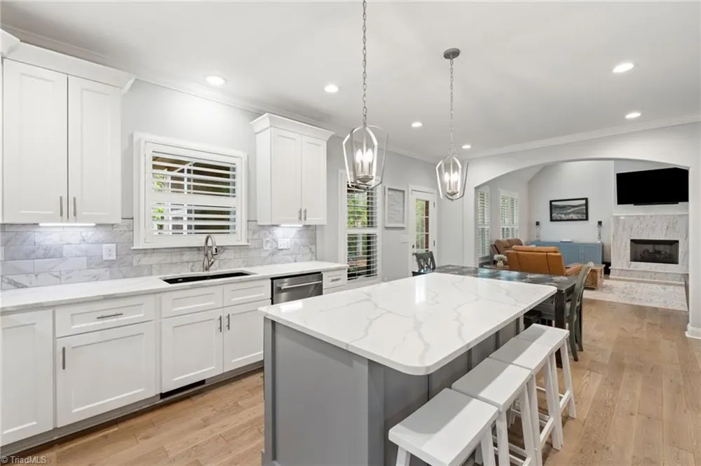5461 Meadowlark Court Winston-Salem, NC 27106