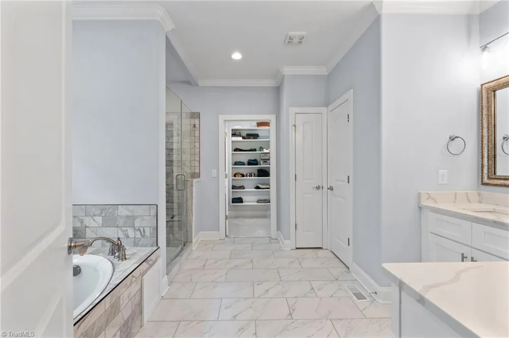 5461 Meadowlark Court Winston-Salem, NC 27106