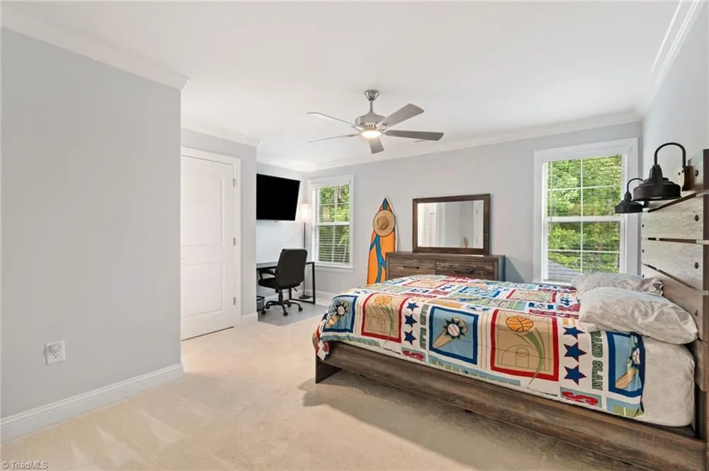 5461 Meadowlark Court Winston-Salem, NC 27106