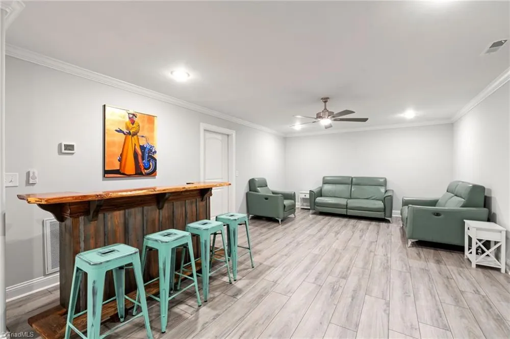 5461 Meadowlark Court Winston-Salem, NC 27106