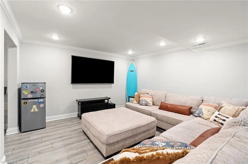 5461 Meadowlark Court Winston-Salem, NC 27106