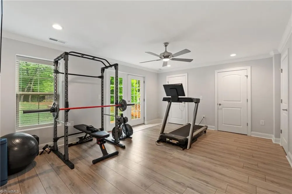 5461 Meadowlark Court Winston-Salem, NC 27106