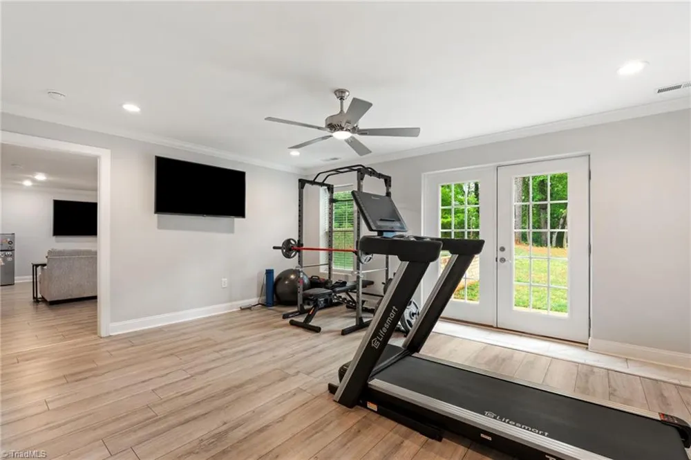5461 Meadowlark Court Winston-Salem, NC 27106