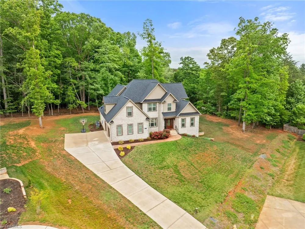 5461 Meadowlark Court Winston-Salem, NC 27106