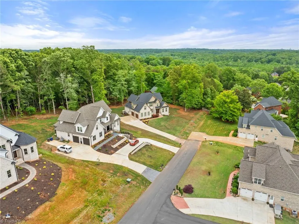 5461 Meadowlark Court Winston-Salem, NC 27106
