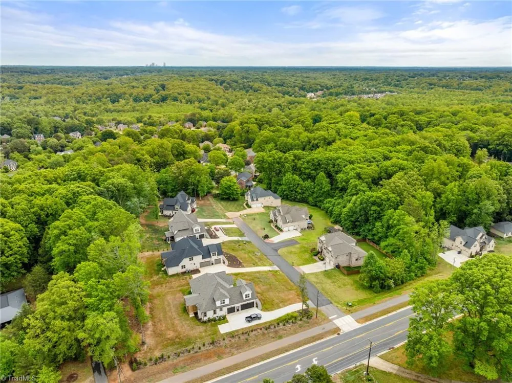 5461 Meadowlark Court Winston-Salem, NC 27106