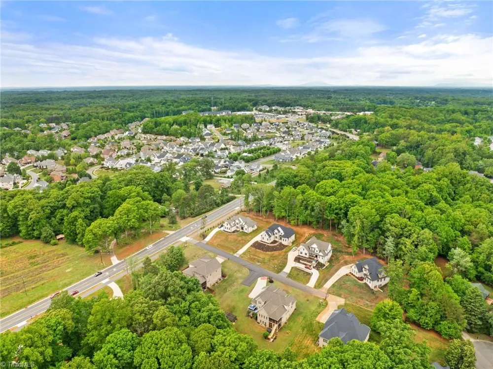 5461 Meadowlark Court Winston-Salem, NC 27106