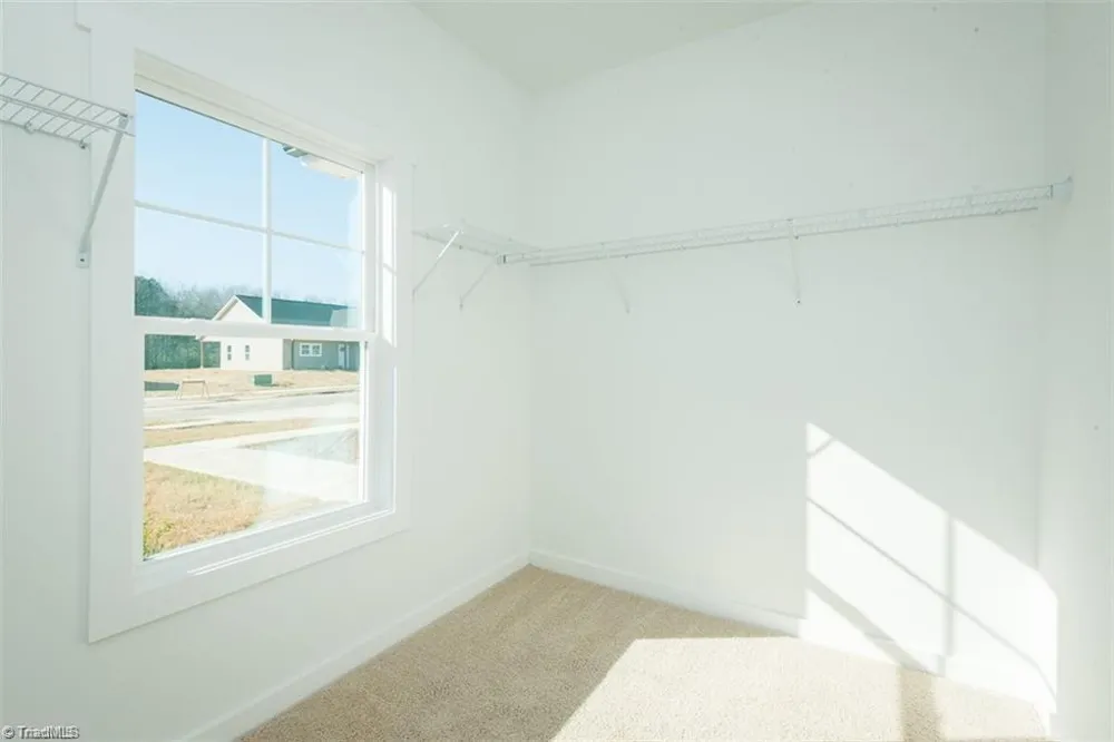 411 E Lee Avenue Yadkinville, NC 27055