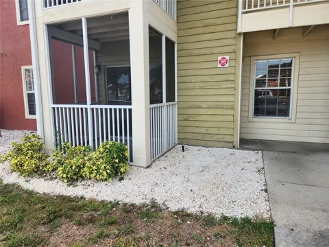 803 LAKE HAVEN SQUARE #101