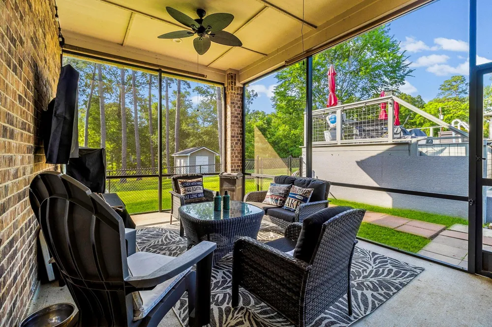 265 Bridgelanding Onalaska, TX 77360