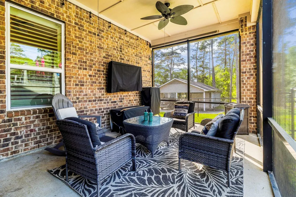 265 Bridgelanding Onalaska, TX 77360