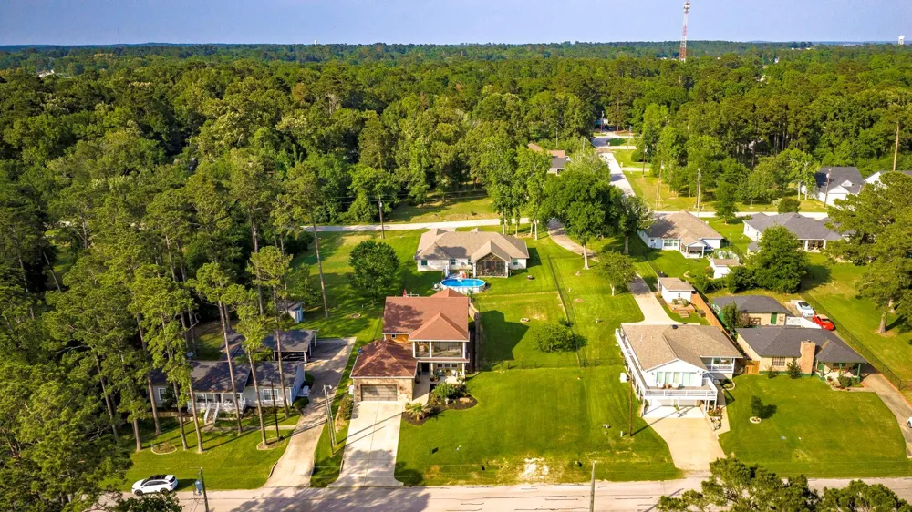 265 Bridgelanding Onalaska, TX 77360