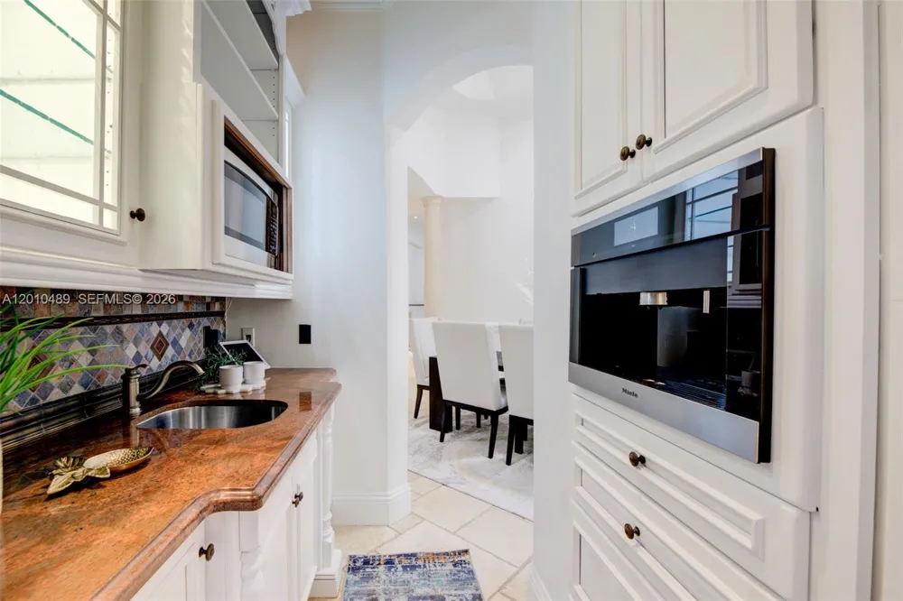 16740 Berkshire Ct Southwest Ranches, FL 33331