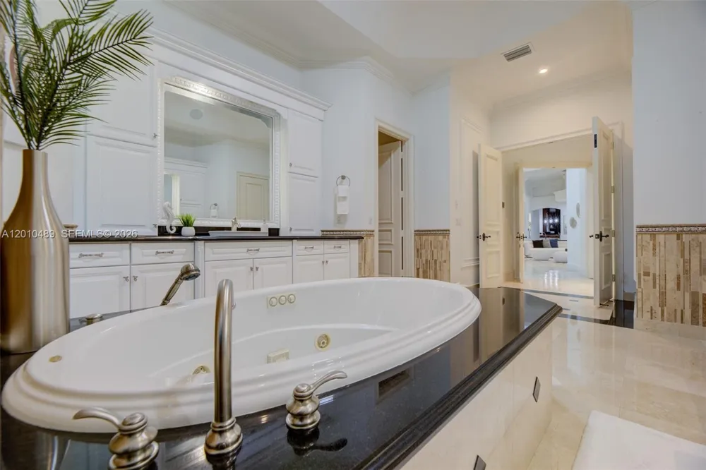 16740 Berkshire Ct Southwest Ranches, FL 33331