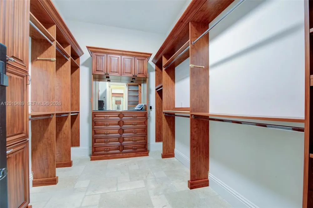 16740 Berkshire Ct Southwest Ranches, FL 33331