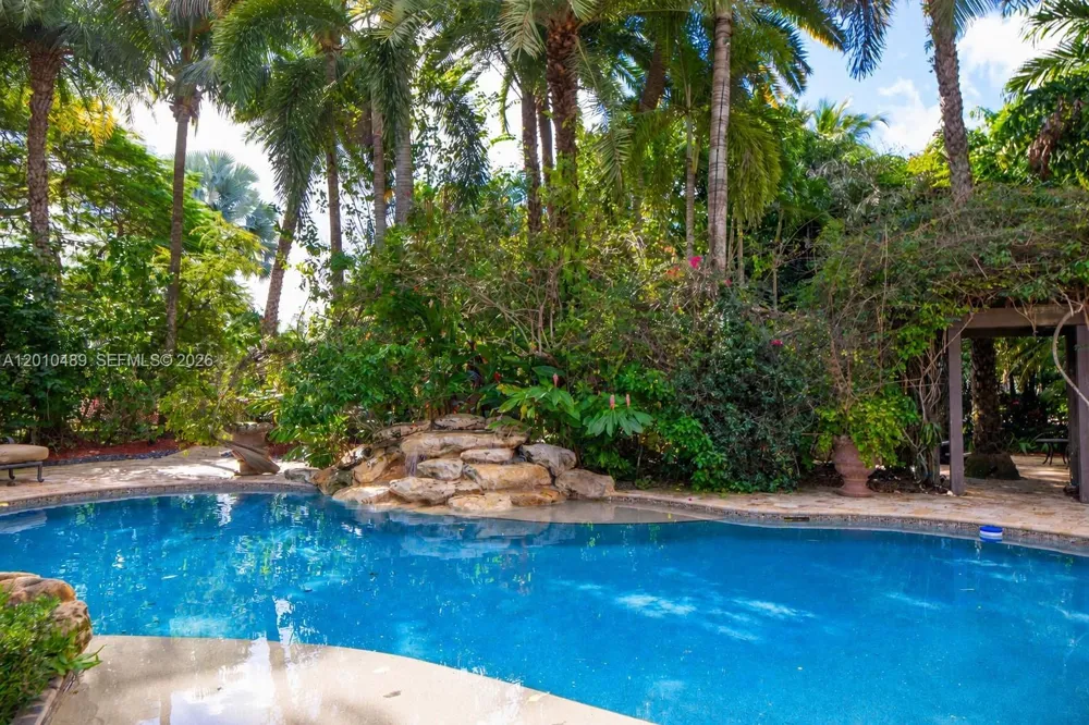 16740 Berkshire Ct Southwest Ranches, FL 33331