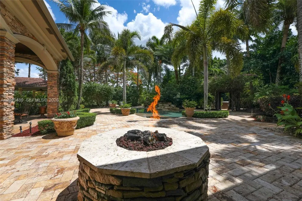 16740 Berkshire Ct Southwest Ranches, FL 33331