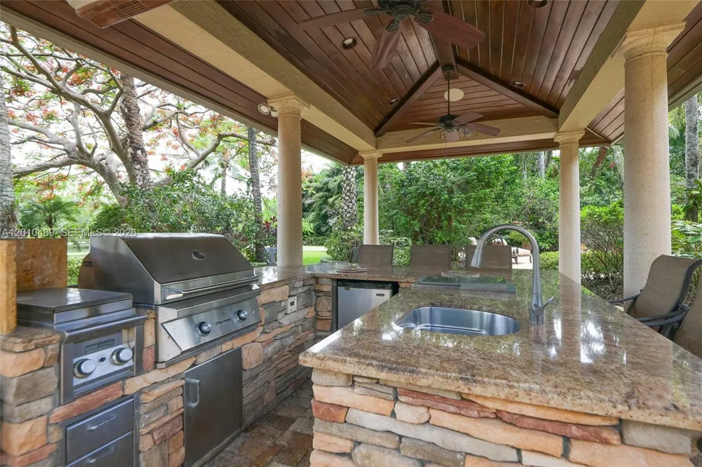 16740 Berkshire Ct Southwest Ranches, FL 33331