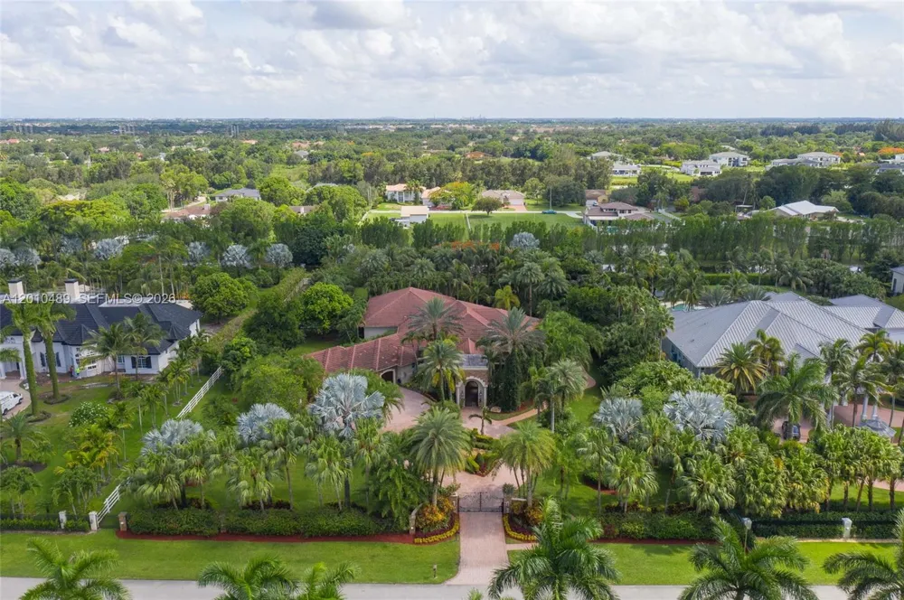 16740 Berkshire Ct Southwest Ranches, FL 33331