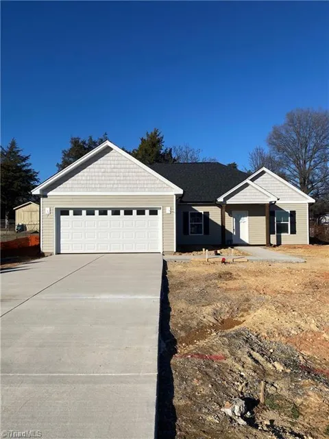 1009 Fairfield Drive