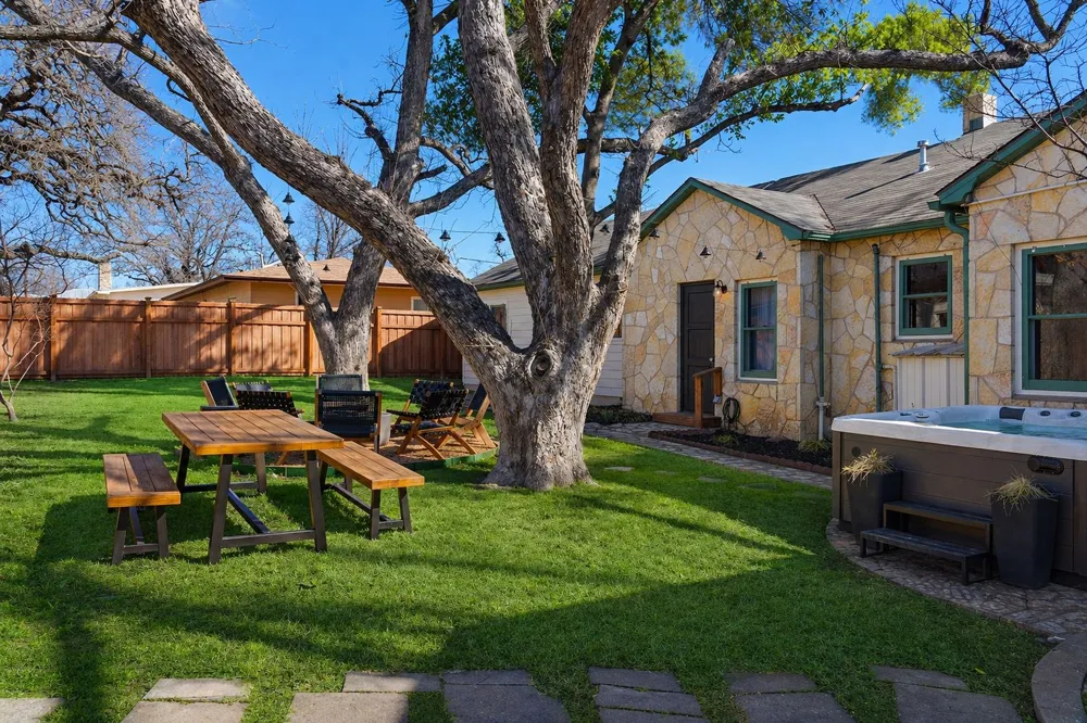 502 Orange Street Fredericksburg, TX 78624