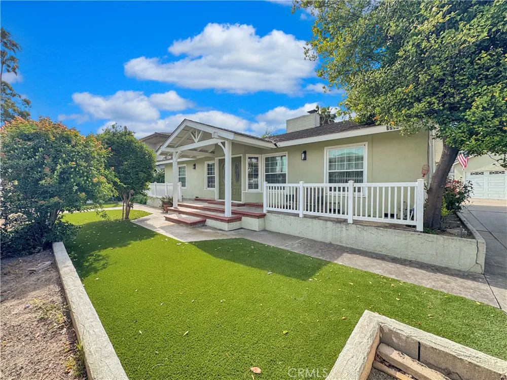 7736 Sugar Drive Huntington Beach, CA 92647