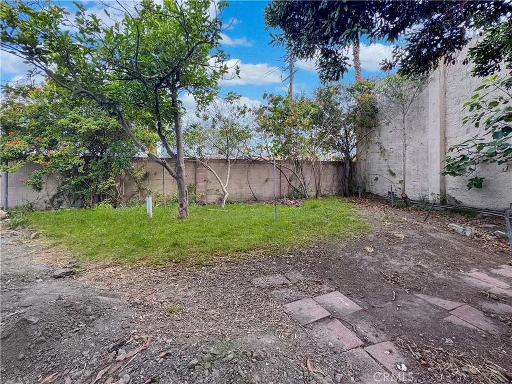 7736 Sugar Drive Huntington Beach, CA 92647