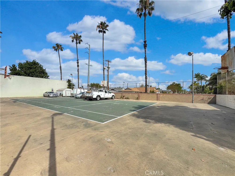 7736 Sugar Drive Huntington Beach, CA 92647