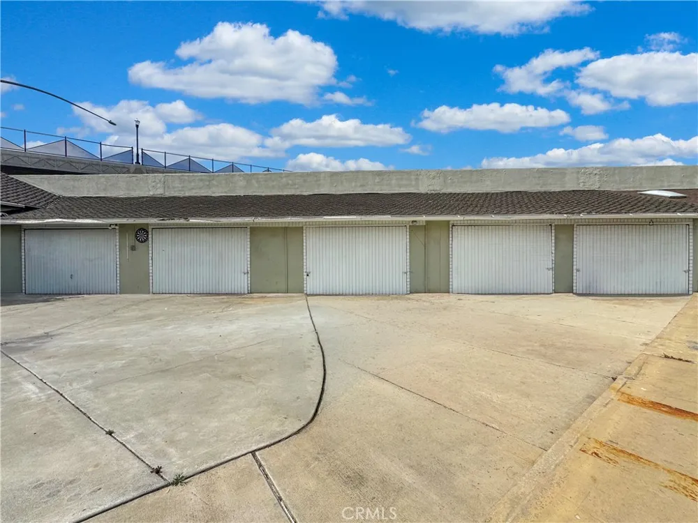 7736 Sugar Drive Huntington Beach, CA 92647