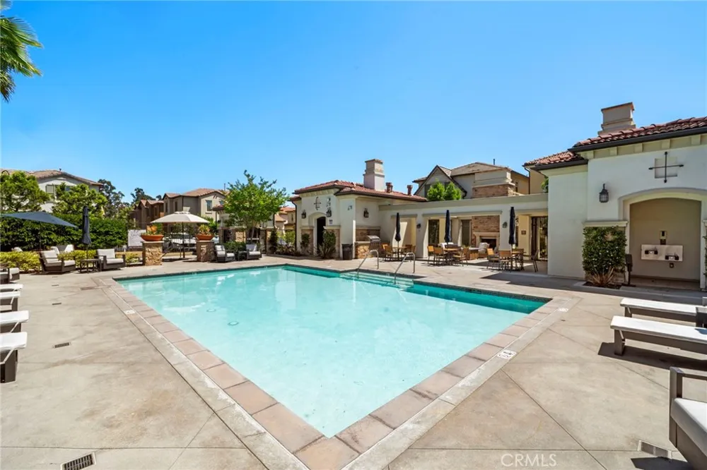 131 Primrose Drive Lake Forest, CA 92610