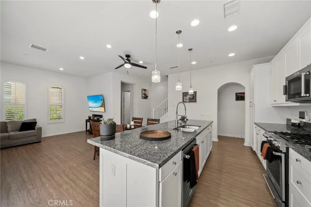 131 Primrose Drive Lake Forest, CA 92610
