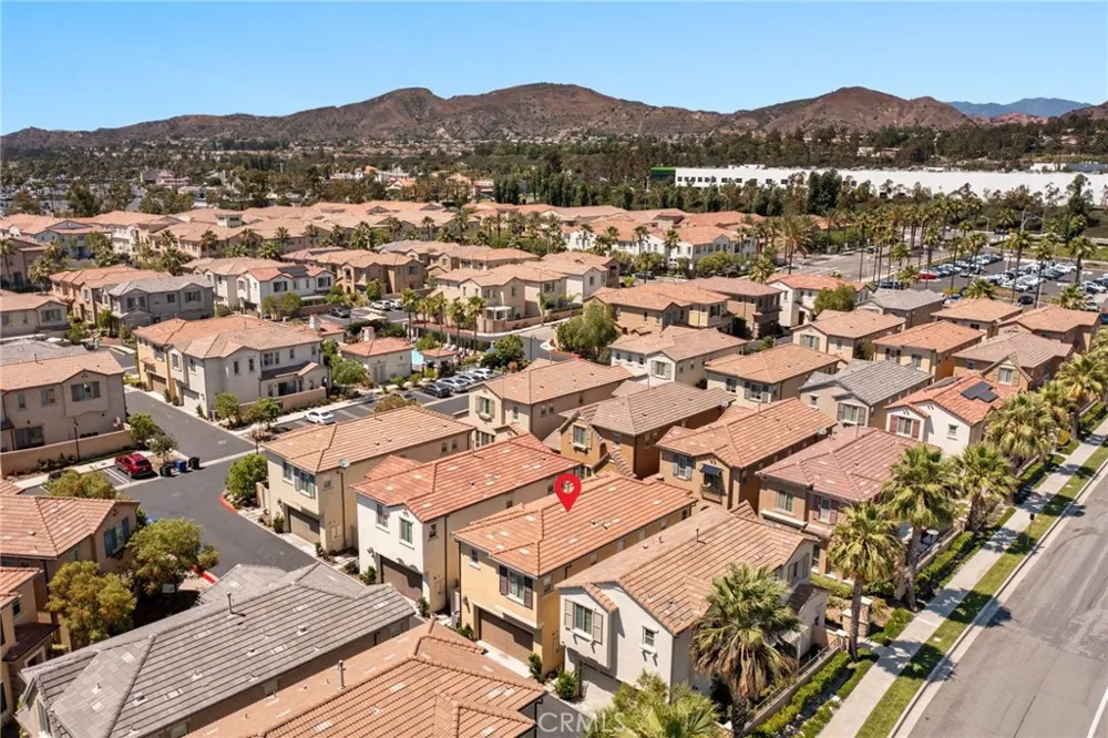 131 Primrose Drive Lake Forest, CA 92610