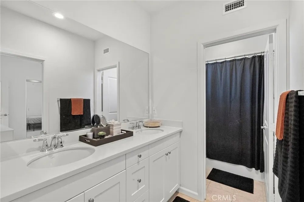 131 Primrose Drive Lake Forest, CA 92610