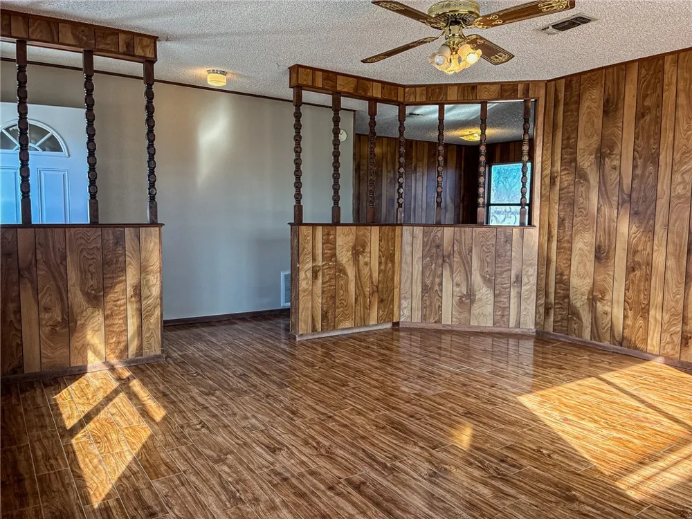 180 Recreation Road 8 Calliham, TX 78007