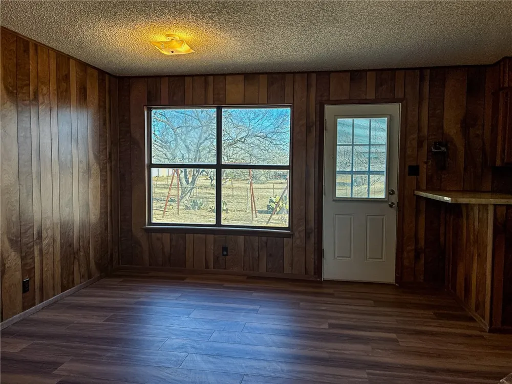 180 Recreation Road 8 Calliham, TX 78007