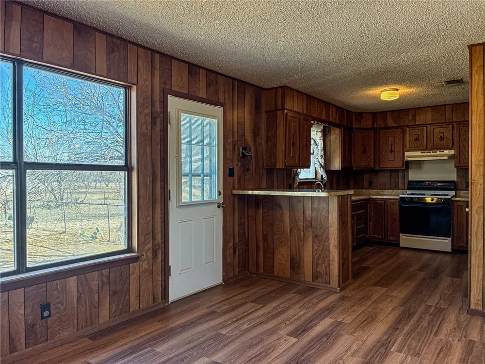 180 Recreation Road 8 Calliham, TX 78007