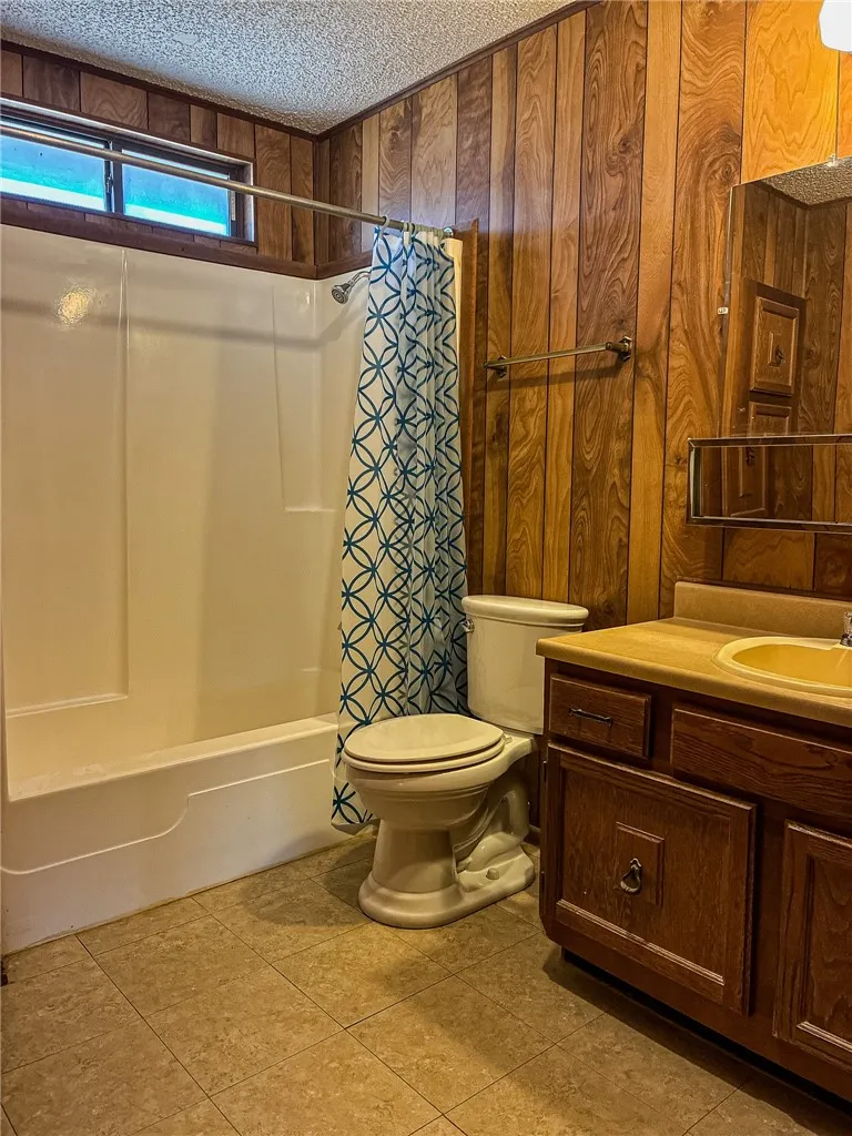 180 Recreation Road 8 Calliham, TX 78007