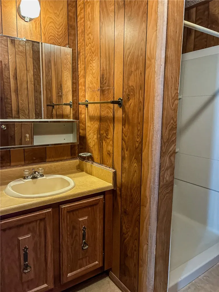 180 Recreation Road 8 Calliham, TX 78007