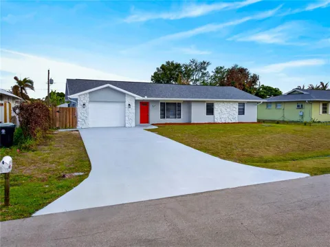 214 SE DUVAL AVENUE