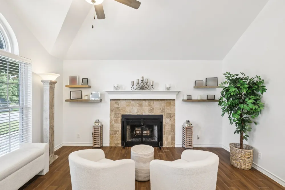 201 Sailmaster Street Lakeway, TX 78734