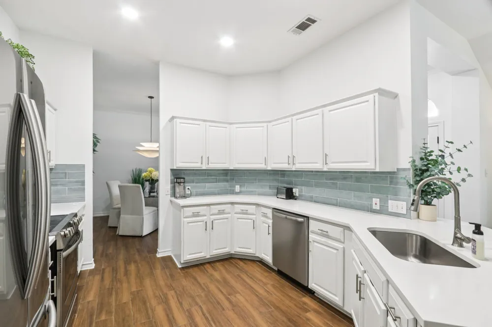 201 Sailmaster Street Lakeway, TX 78734