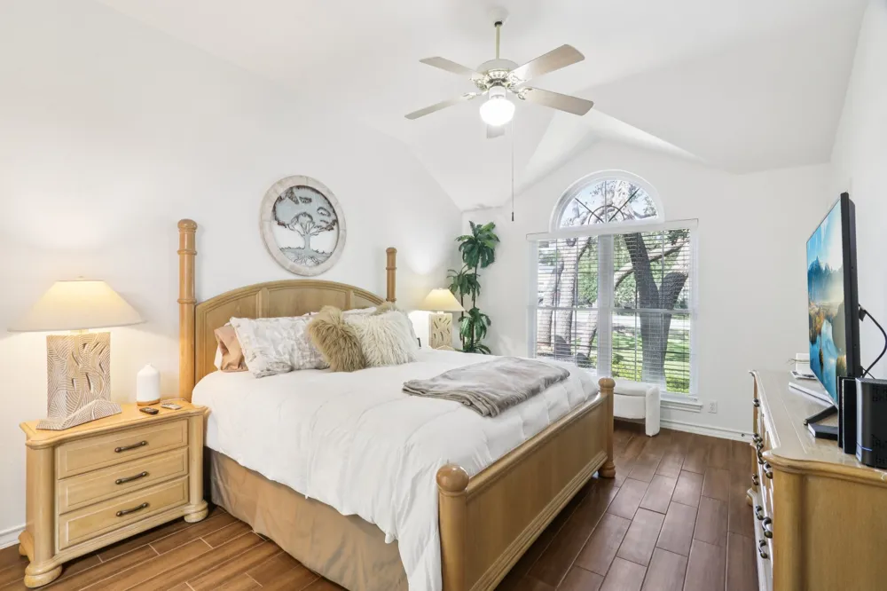 201 Sailmaster Street Lakeway, TX 78734