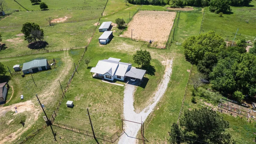 15534 Meadow Creek Road Hockley, TX 77447