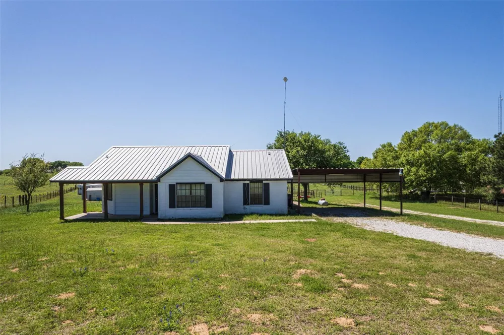 15534 Meadow Creek Road Hockley, TX 77447