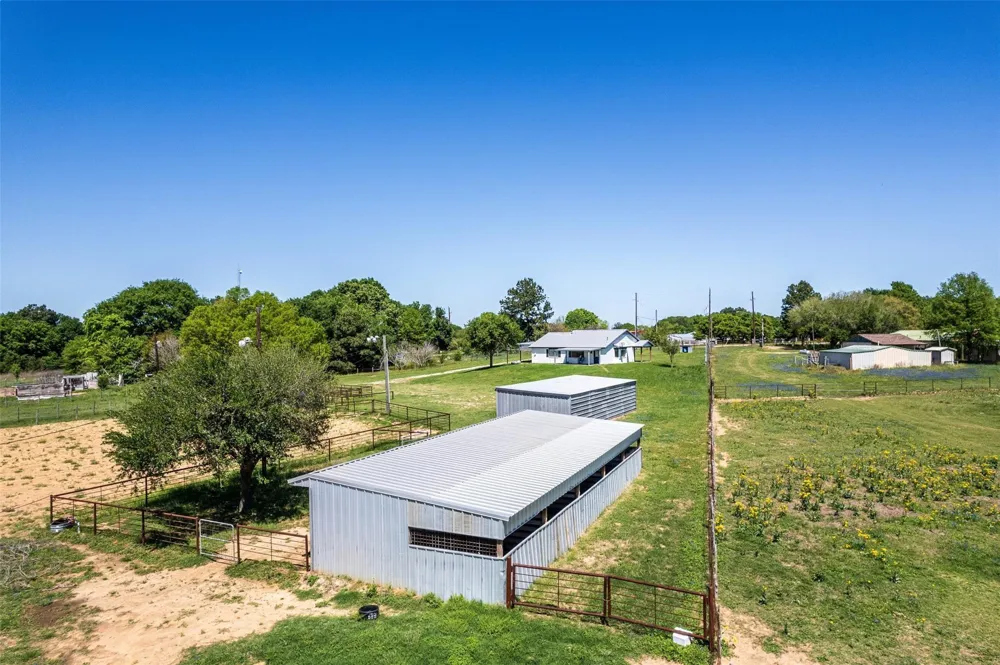 15534 Meadow Creek Road Hockley, TX 77447