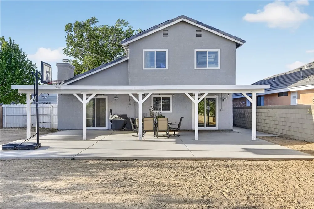 834 E Avenue J6 Lancaster, CA 93535